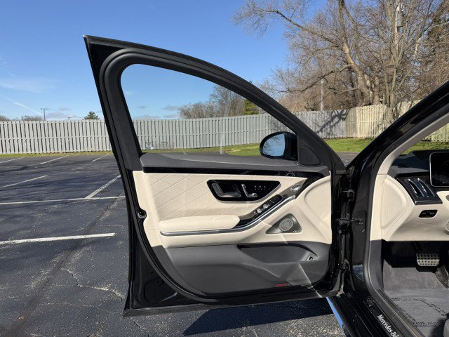 Used 2022 Mercedes-Benz S 500 4MATIC image 19