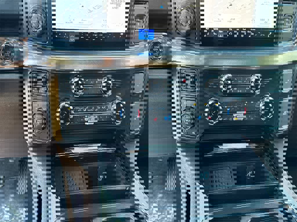 New 2025 Ford F350 King Ranch image 30
