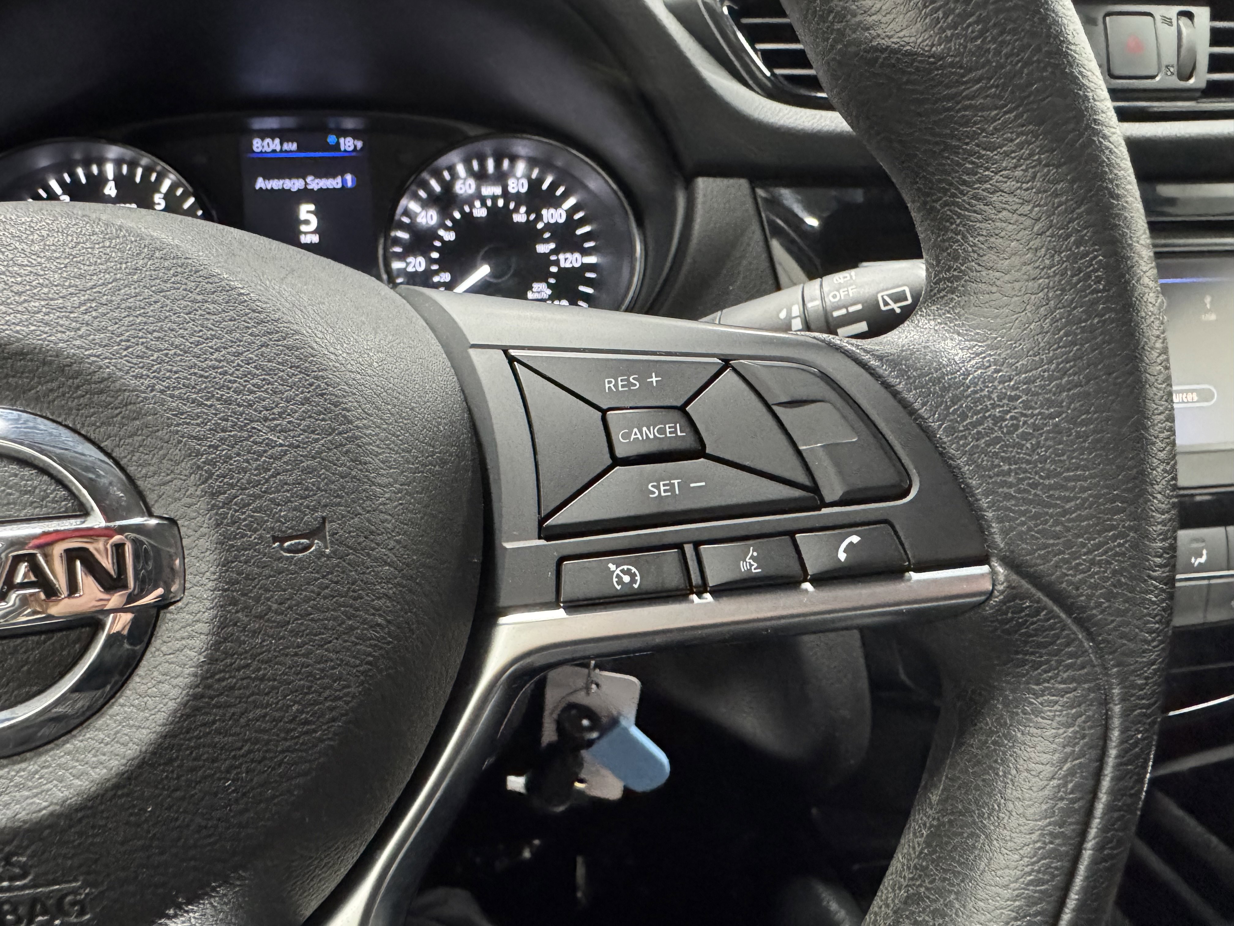 Used 2020 Nissan Rogue Sport S image 30