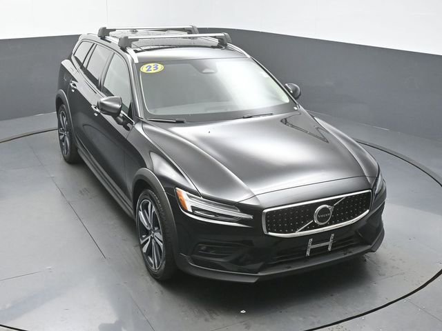Used 2023 Volvo V60 B5 Cross Country Plus w/ Climate Package image 42