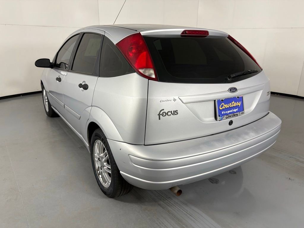 Used 2003 Ford Focus ZX5 Hatchback FWD image 6