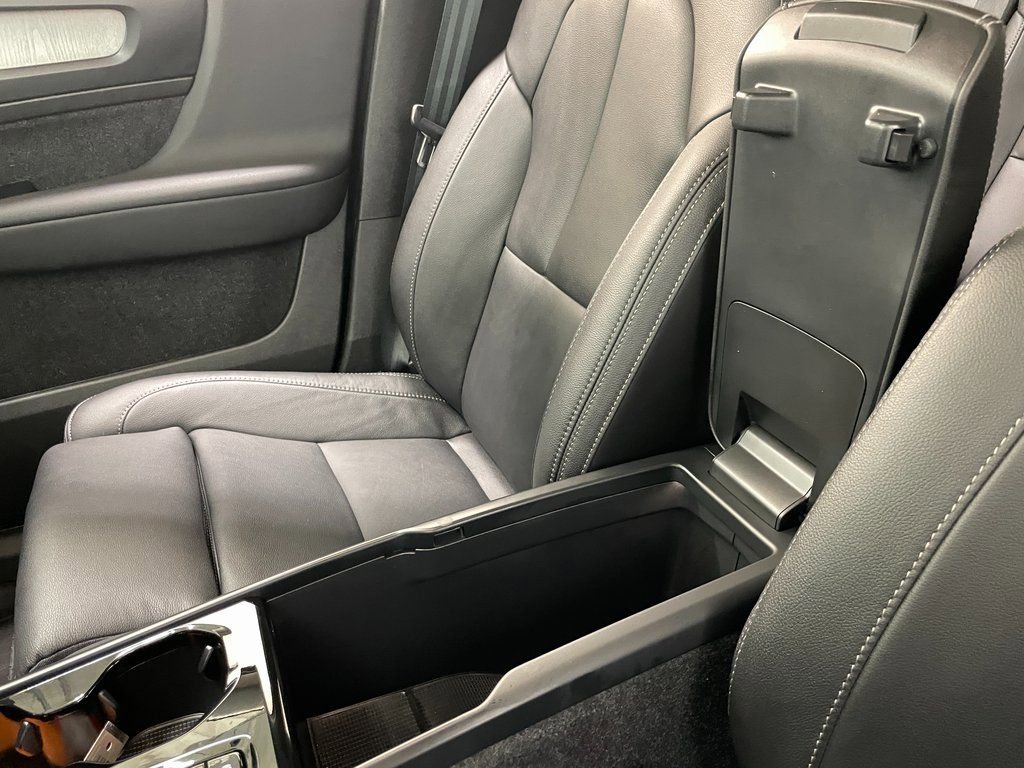 Used 2026 Volvo XC40 B5 Plus w/ Protection Package Premier image 35