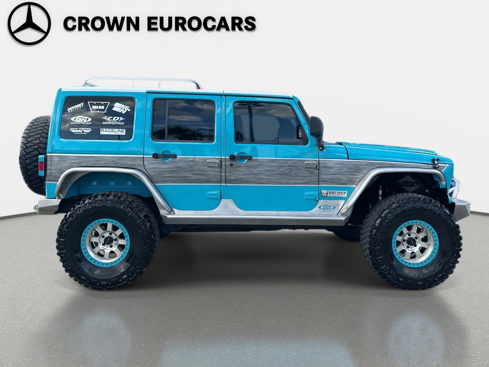 Used 2012 Jeep Wrangler Unlimited Sahara w/ Connectivity Group image 3