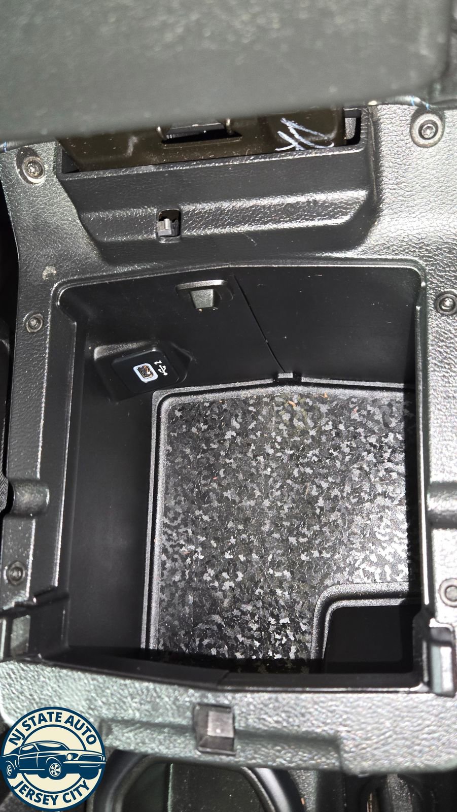 Used 2023 Jeep Wrangler Unlimited Rubicon 4xe w/ Dual Top Group image 24