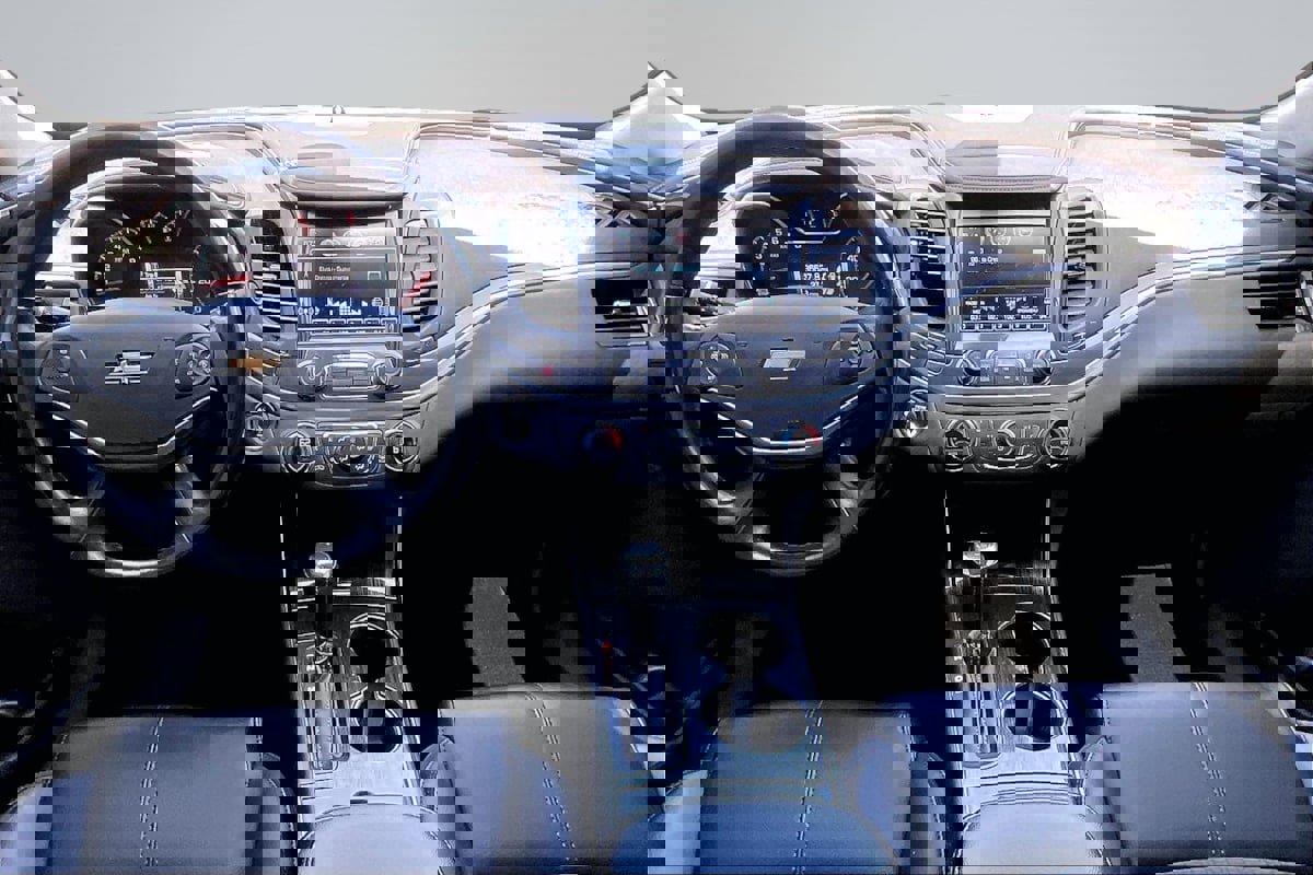 Used 2019 Chevrolet Impala LT image 16