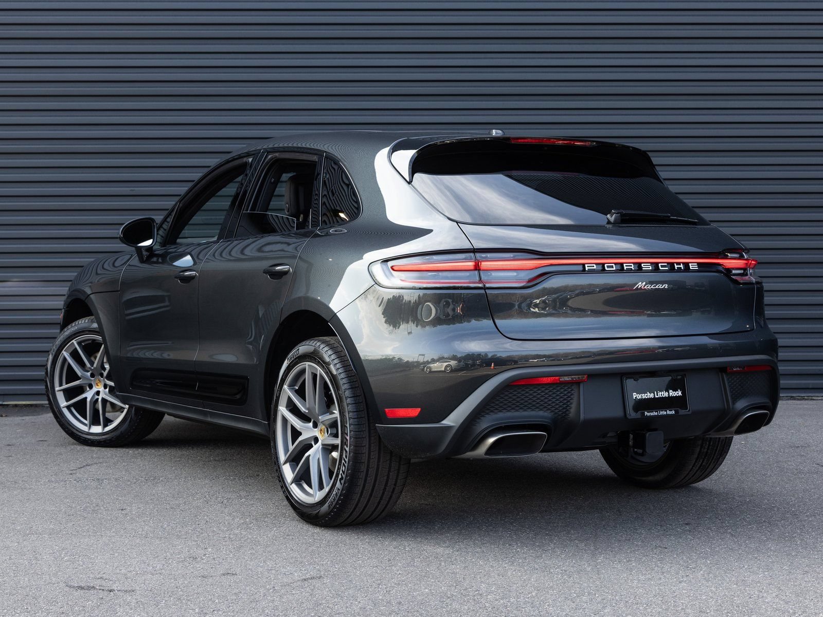 New 2026 Porsche Macan AWD/4WD image 3