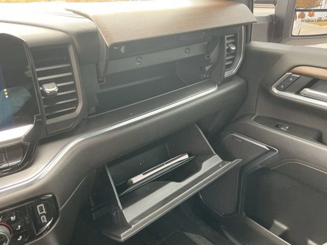 Used 2025 Chevrolet Silverado 2500 High Country image 34