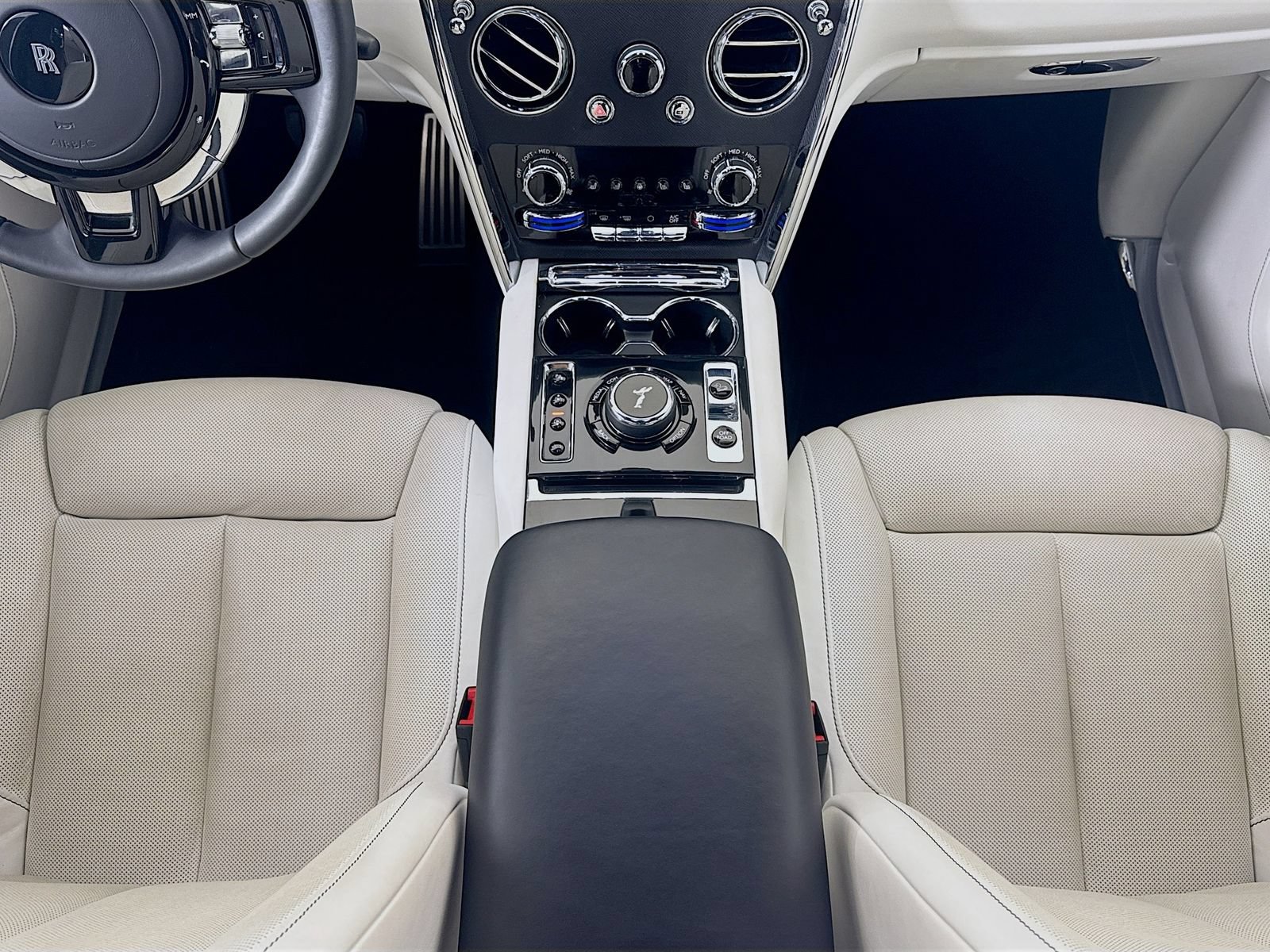Certified 2021 Rolls-Royce Cullinan AWD/4WD image 23