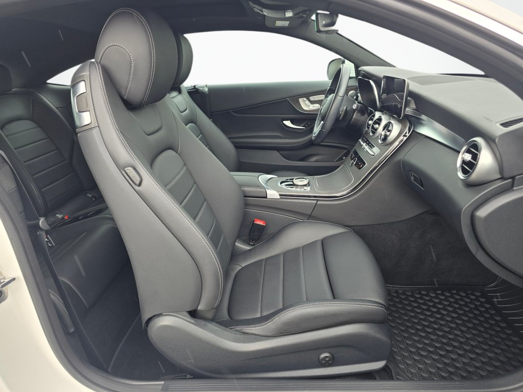 Used 2022 Mercedes-Benz C 300 Coupe image 21