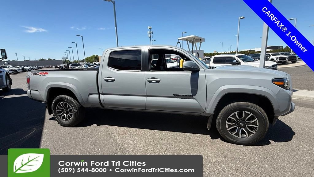 Used 2020 Toyota Tacoma TRD Sport w/ Technology Package AWD/4WD image 4
