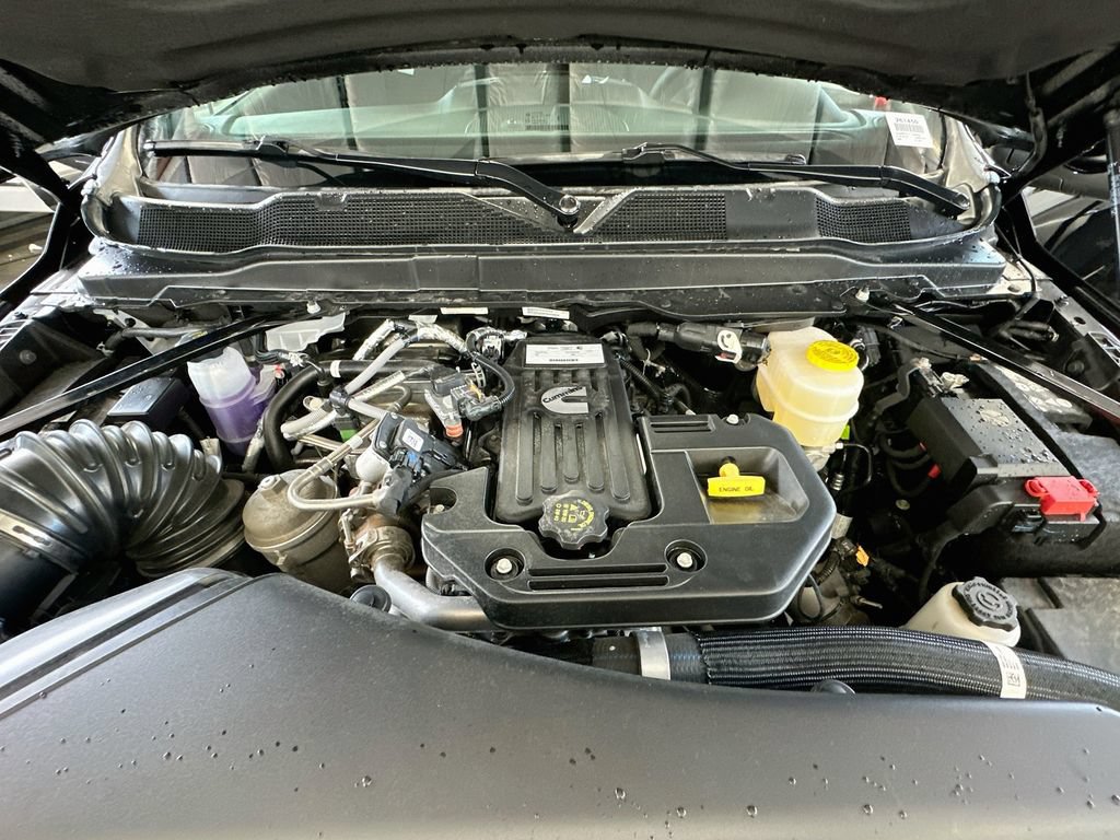 New 2026 RAM 3500 Big Horn AWD/4WD image 17