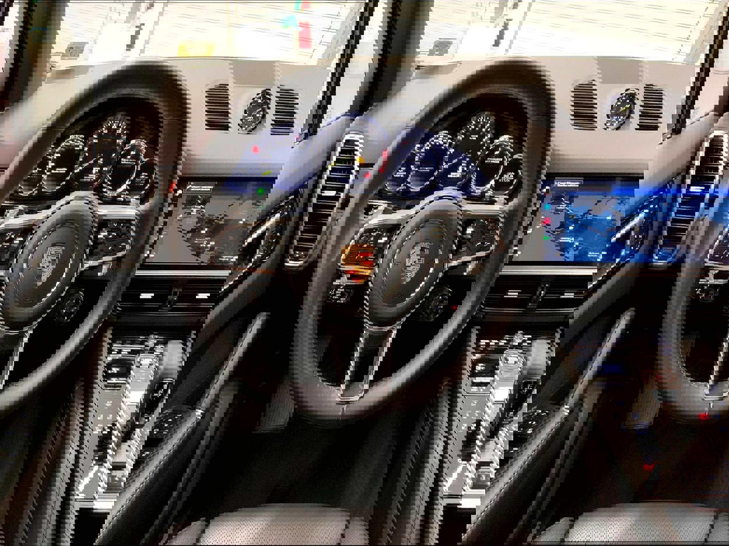 Used 2022 Porsche Cayenne E-Hybrid image 13