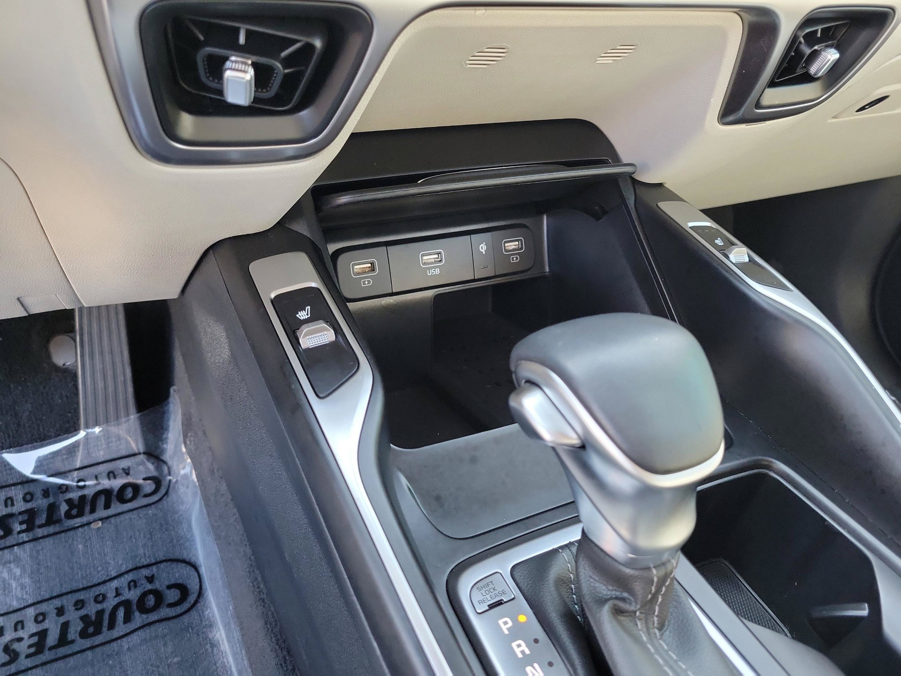 Used 2023 Kia Sorento S w/ Panoramic Sunroof Package FWD image 20