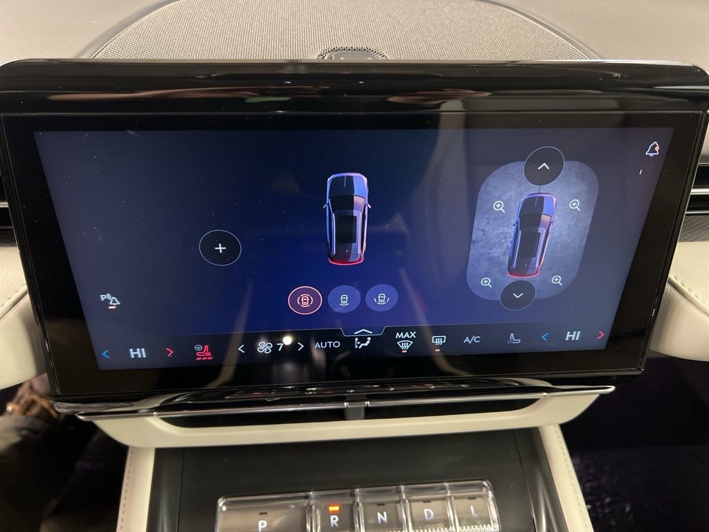 Used 2026 Lincoln Nautilus Premier image 11