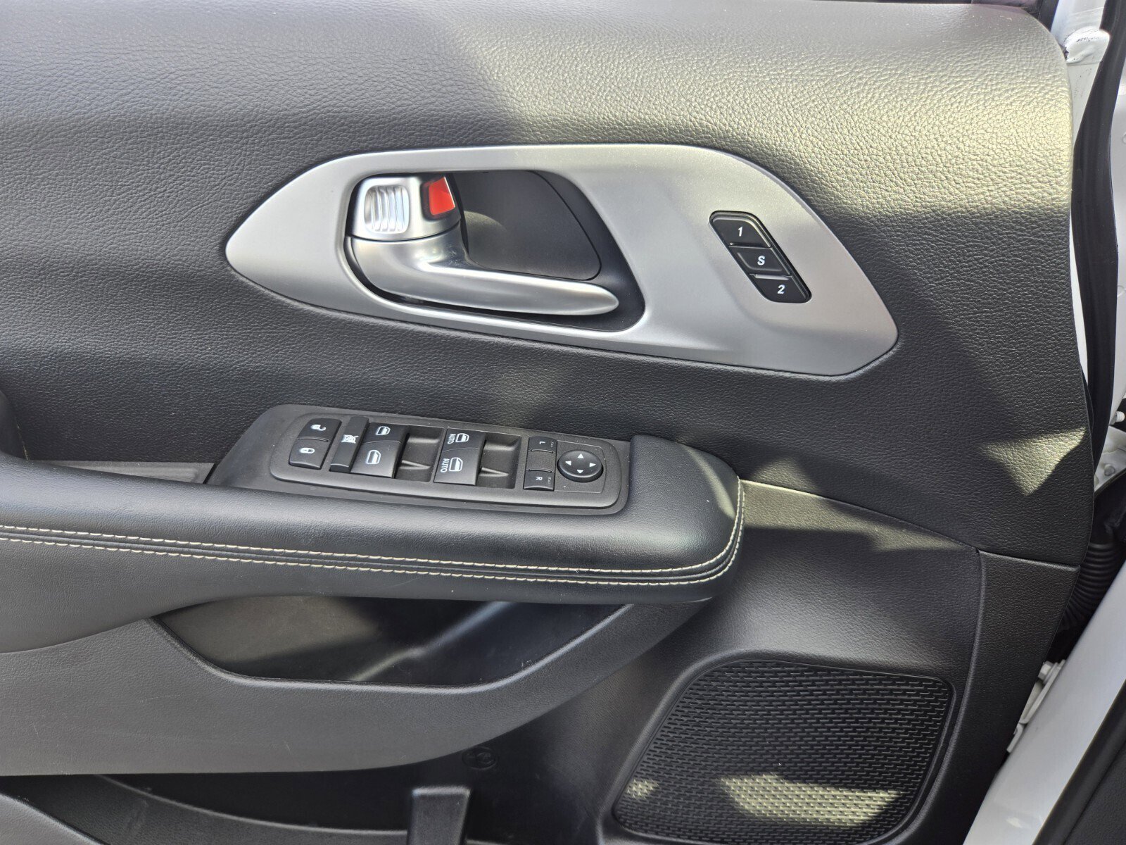 Used 2022 Chrysler Pacifica Touring-L w/ S Appearance Package image 30