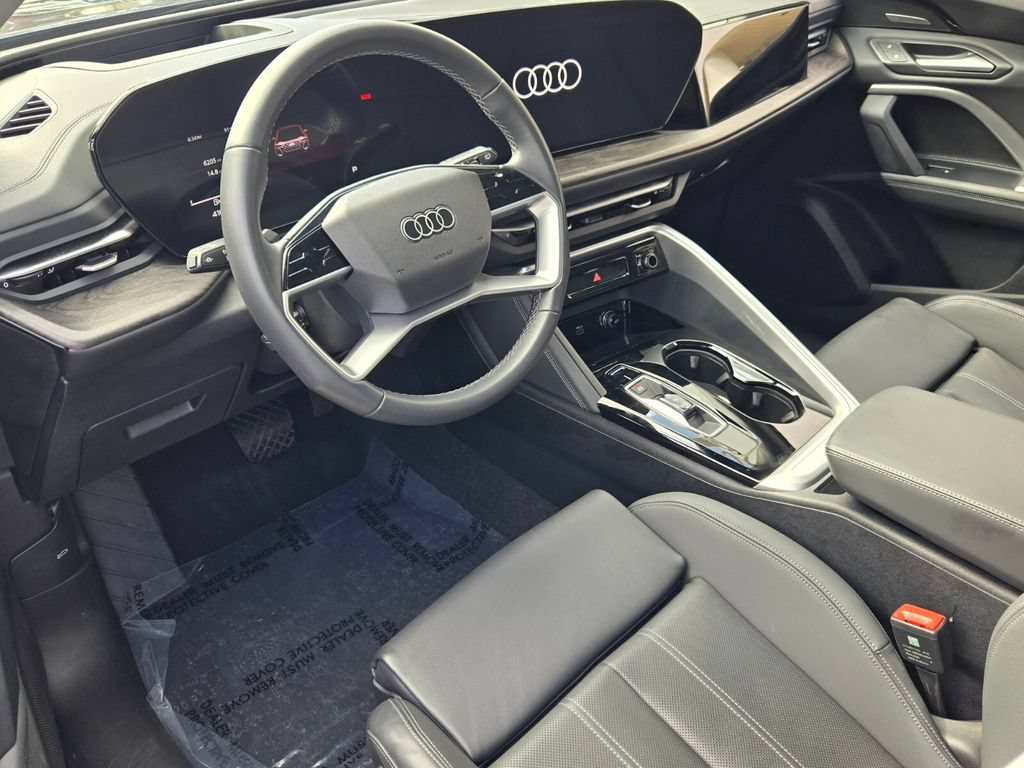 Certified 2025 Audi Q5 Premium Plus w/ Premium Plus AWD/4WD image 10