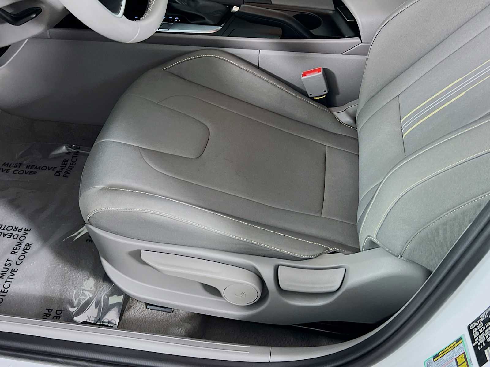 Certified 2025 Hyundai Elantra Sport FWD image 19