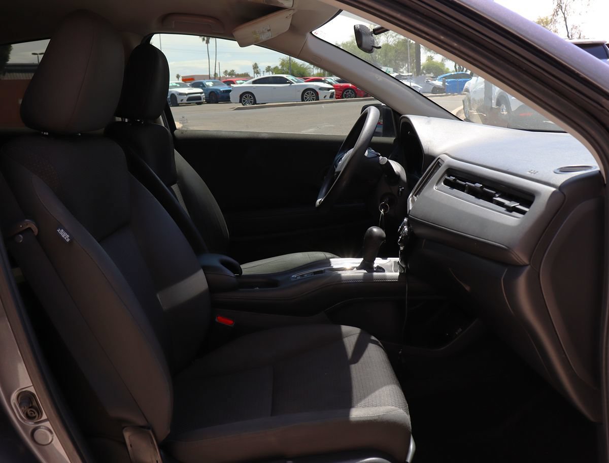 Used 2020 Honda HR-V LX image 34