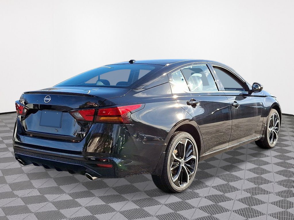 New 2025 Nissan Altima 2.5 SR image 2