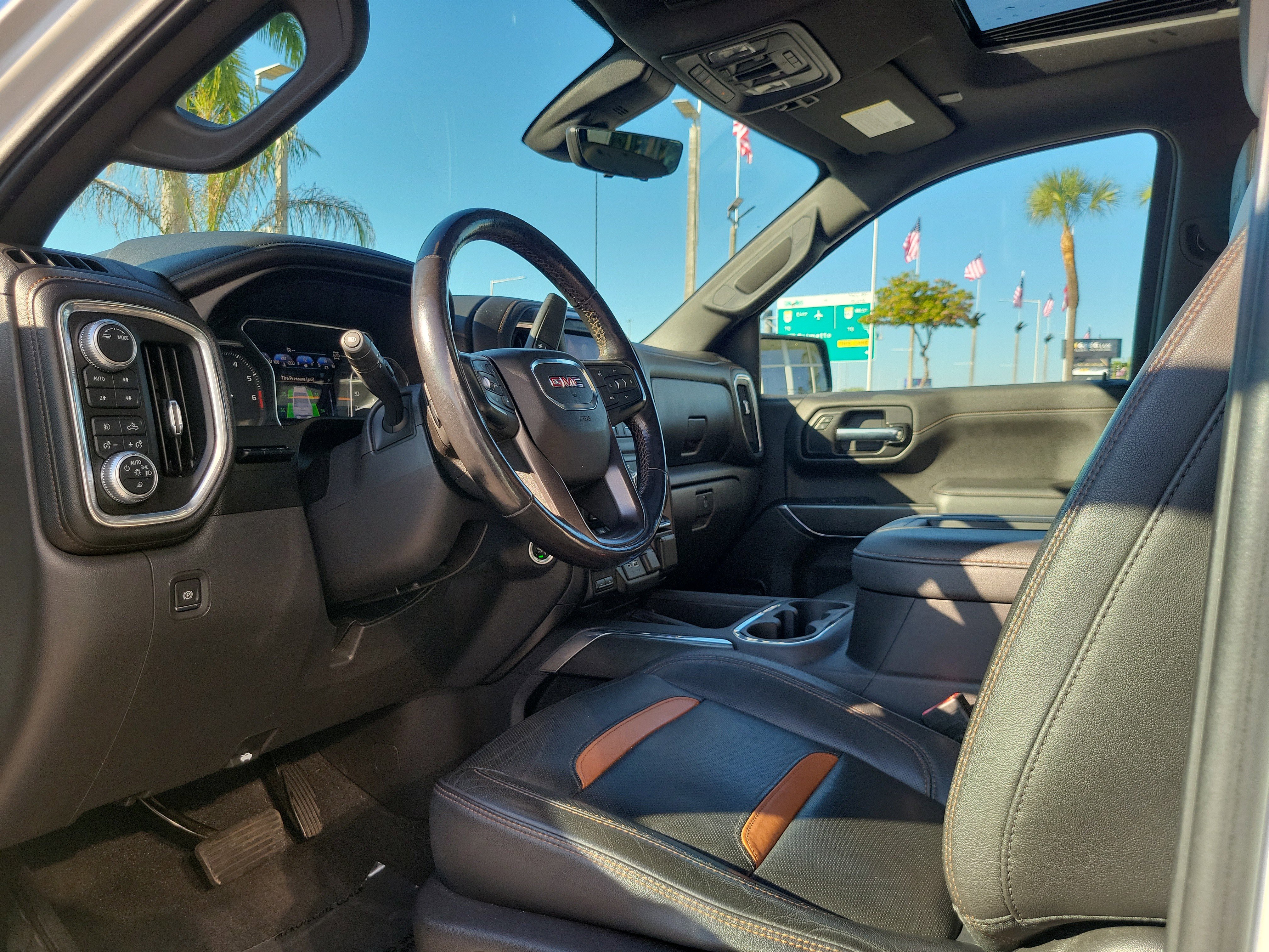 Used 2020 GMC Sierra 1500 AT4 w/ AT4 Premium Package image 8