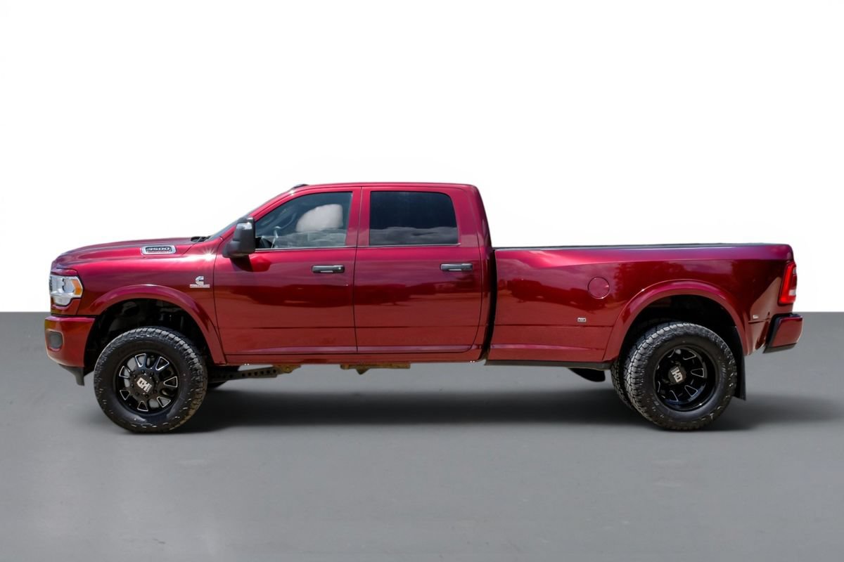 Used 2024 RAM 3500 Tradesman w/ Chrome Appearance Group AWD/4WD image 10