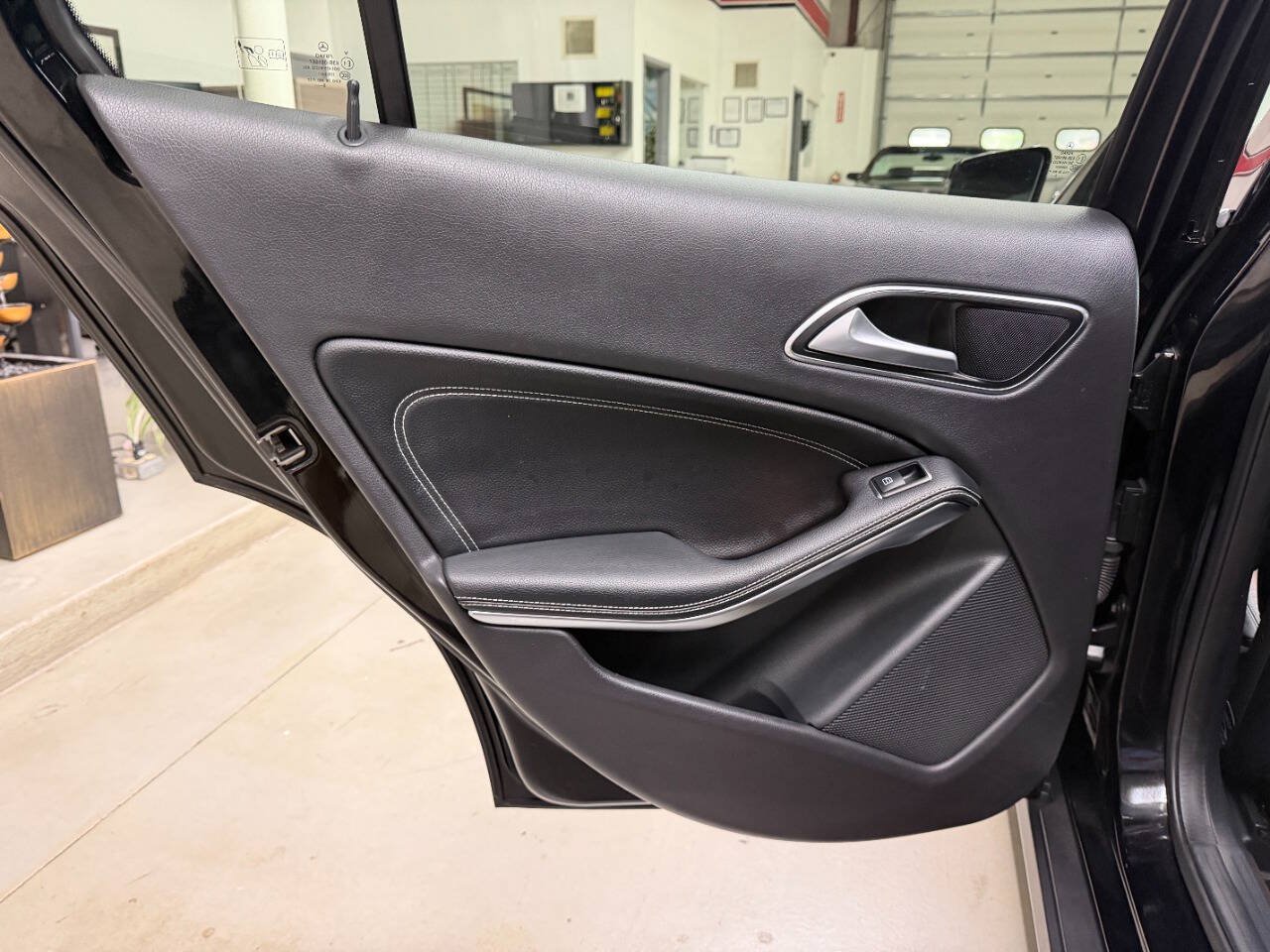 Used 2017 Mercedes-Benz GLA 250 4MATIC image 12
