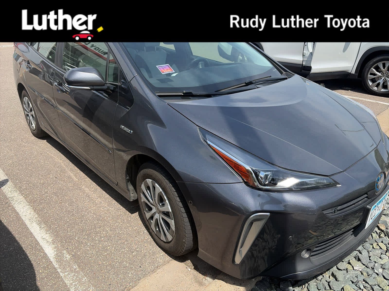 Used 2019 Toyota Prius XLE AWD/4WD video 1