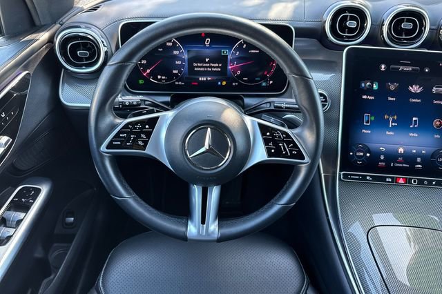 Used 2023 Mercedes-Benz GLC 300 image 16