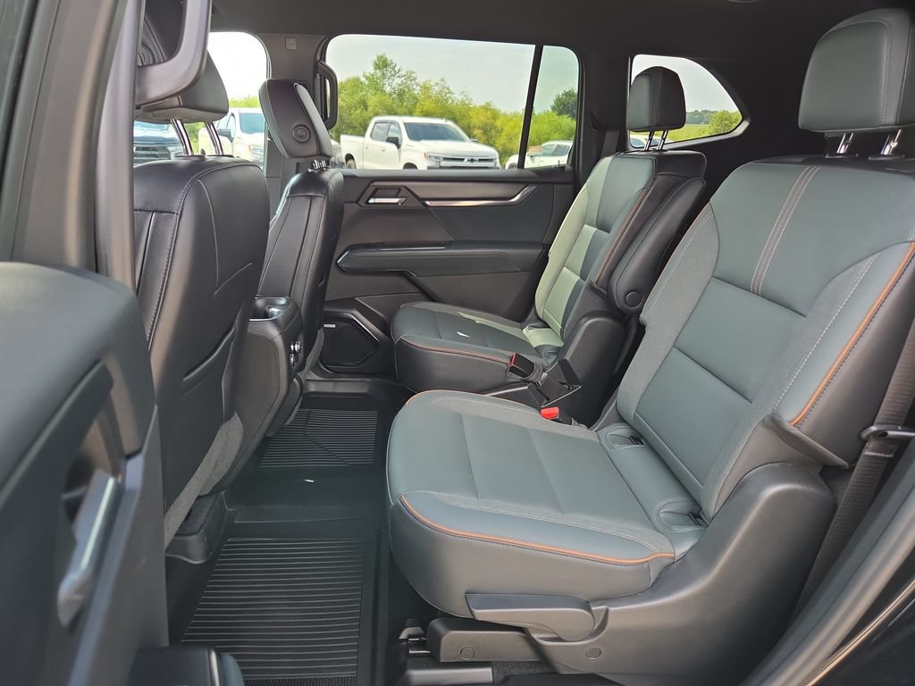 Certified 2024 GMC Acadia AT4 w/ Luxury Package AWD/4WD image 29