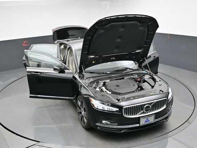 Used 2023 Volvo S90 B6 Plus image 49
