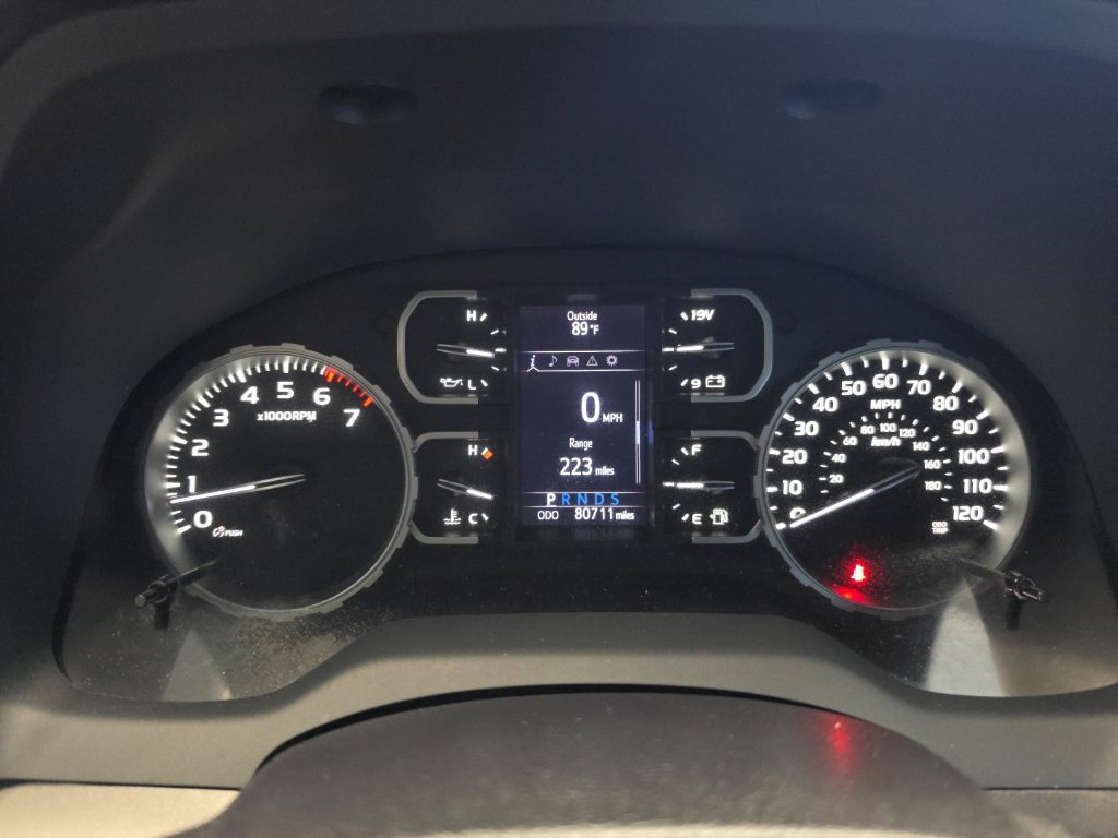 Used 2020 Toyota Tundra SR5 w/ SR5 Upgrade Package RWD image 22