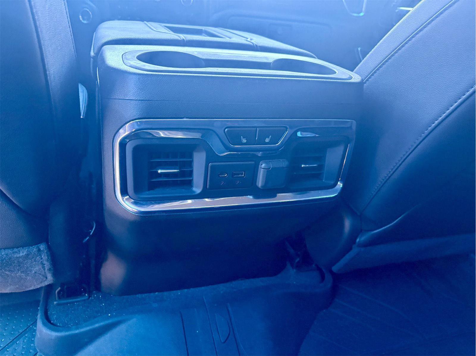 Used 2020 Chevrolet Silverado 2500 LTZ w/ LTZ Plus Package AWD/4WD image 14
