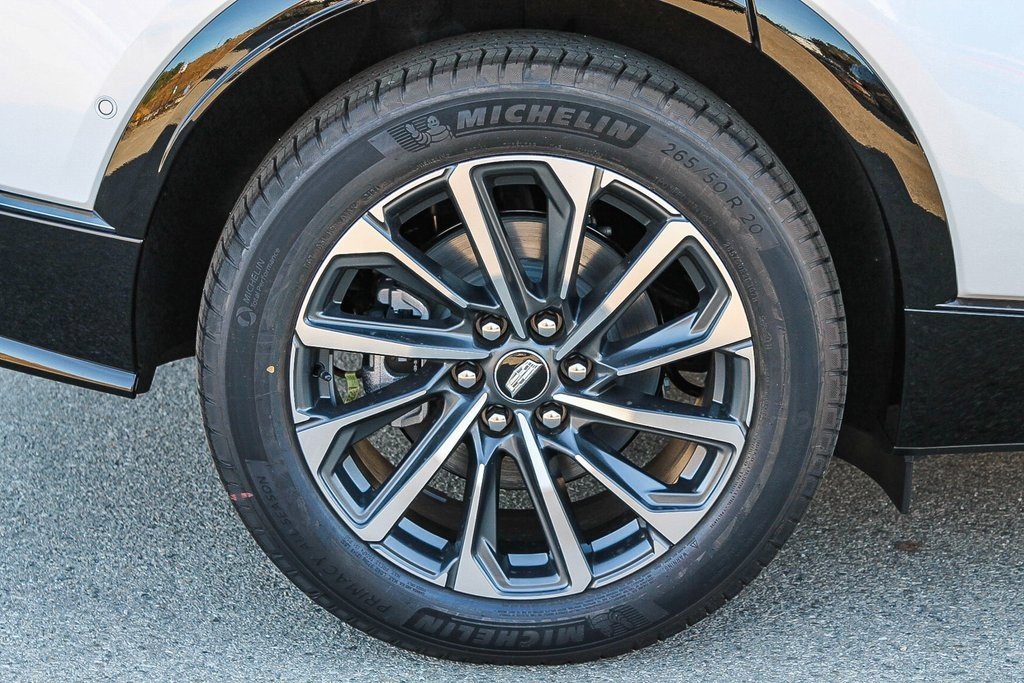 New 2025 Cadillac Lyriq Sport image 11