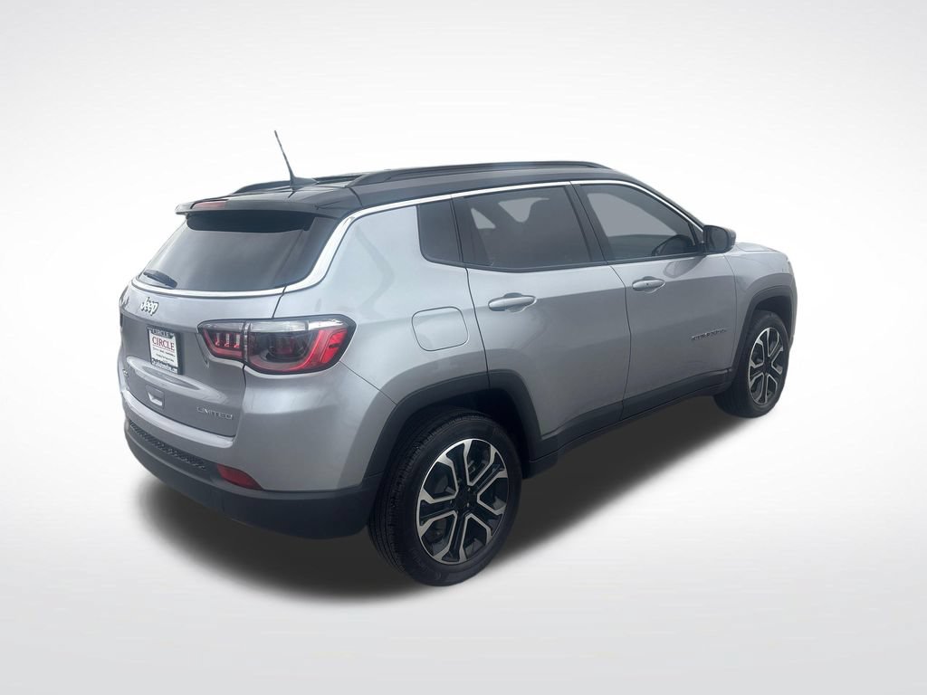Used 2023 Jeep Compass Limited w/ Sun and Sound Group AWD/4WD image 8