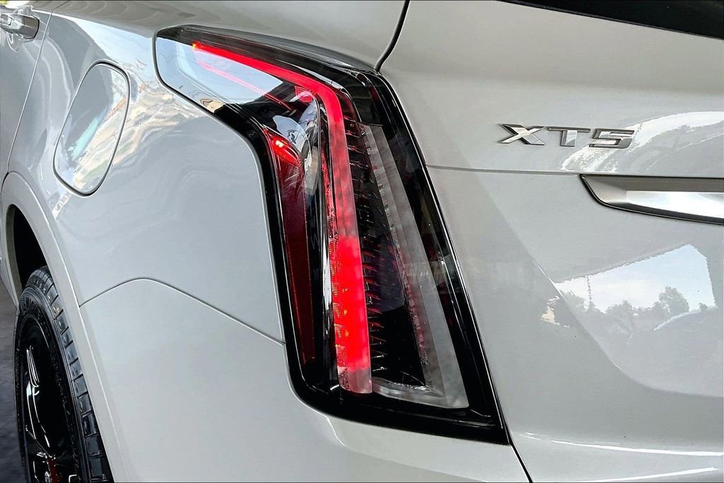 Certified 2024 Cadillac XT4 Premium Luxury AWD/4WD image 23