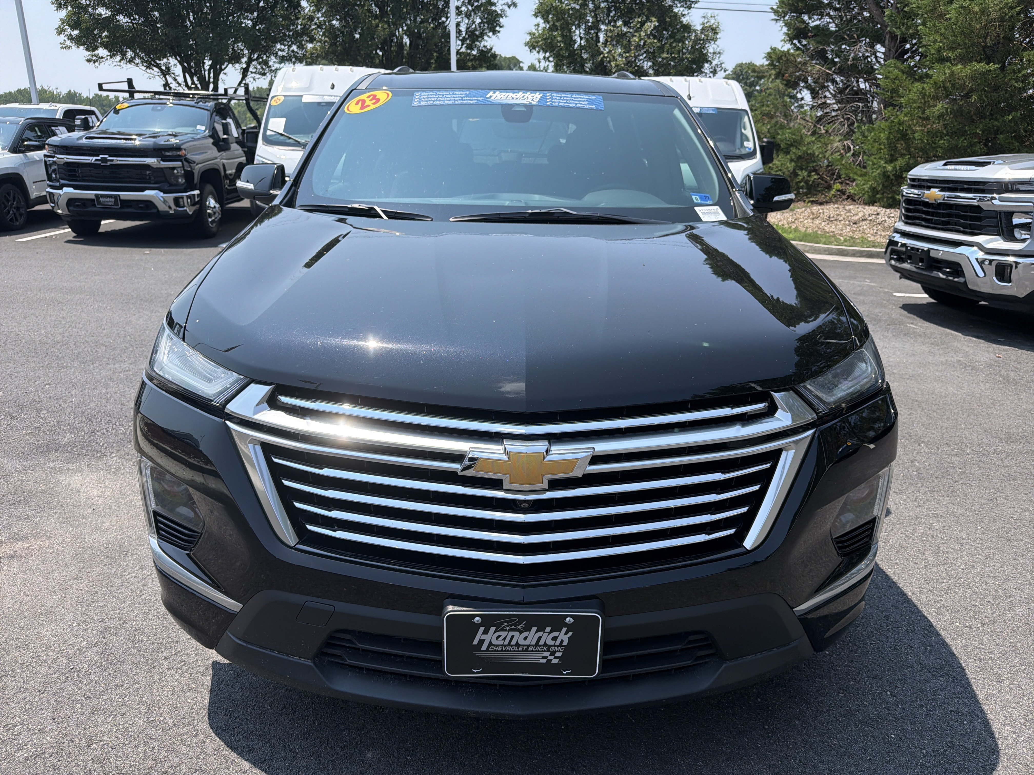 Used 2023 Chevrolet Traverse Premier AWD/4WD image 3