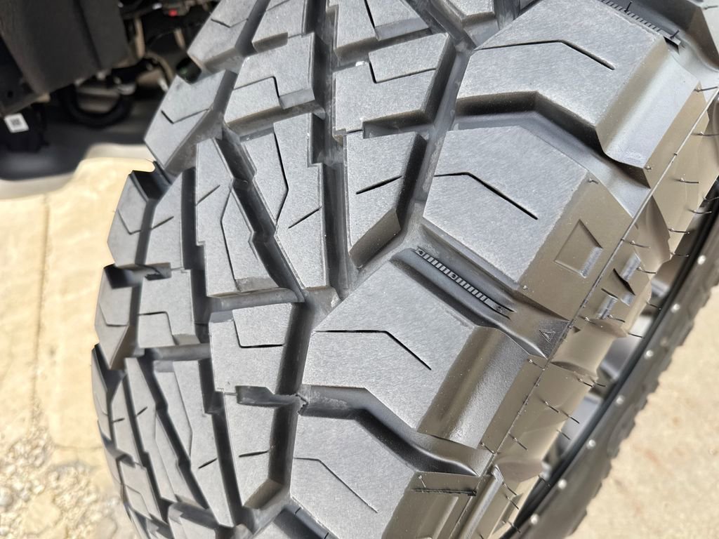 Used 2025 Ford Bronco Raptor w/ Interior Carbon Fiber Pack AWD/4WD image 17