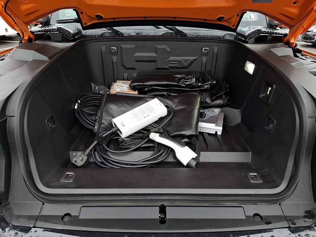 Used 2024 GMC Hummer EV 3X w/ LPO, Illumination Package image 29