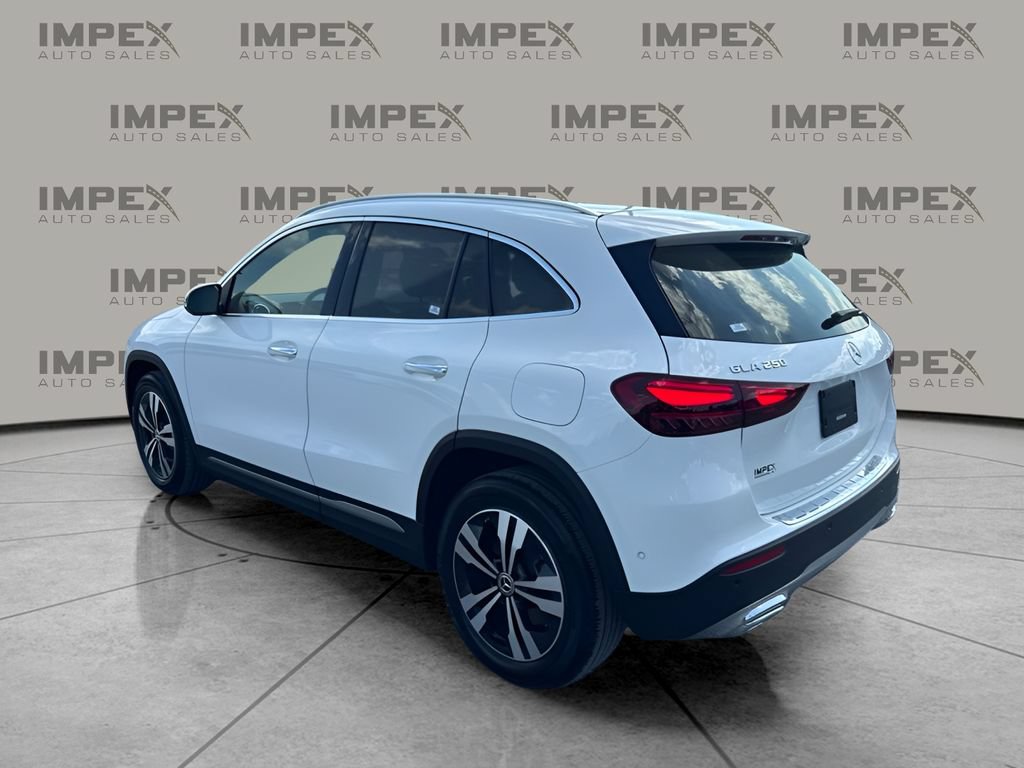 Used 2025 Mercedes-Benz GLA 250 image 3