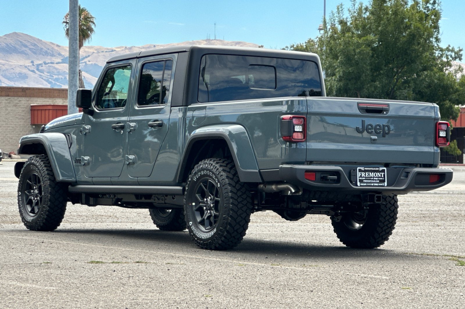 New 2026 Jeep Gladiator Sport AWD/4WD image 5