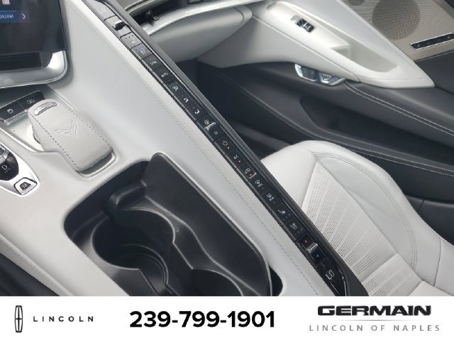 Used 2025 Chevrolet Corvette Stingray Premium Cpe w/ 3LT RWD image 32