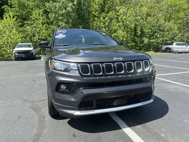 Used 2023 Jeep Compass Limited AWD/4WD image 11