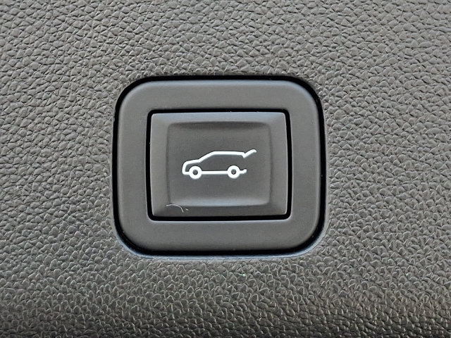 Used 2025 Chevrolet Tahoe Z71 AWD/4WD image 31