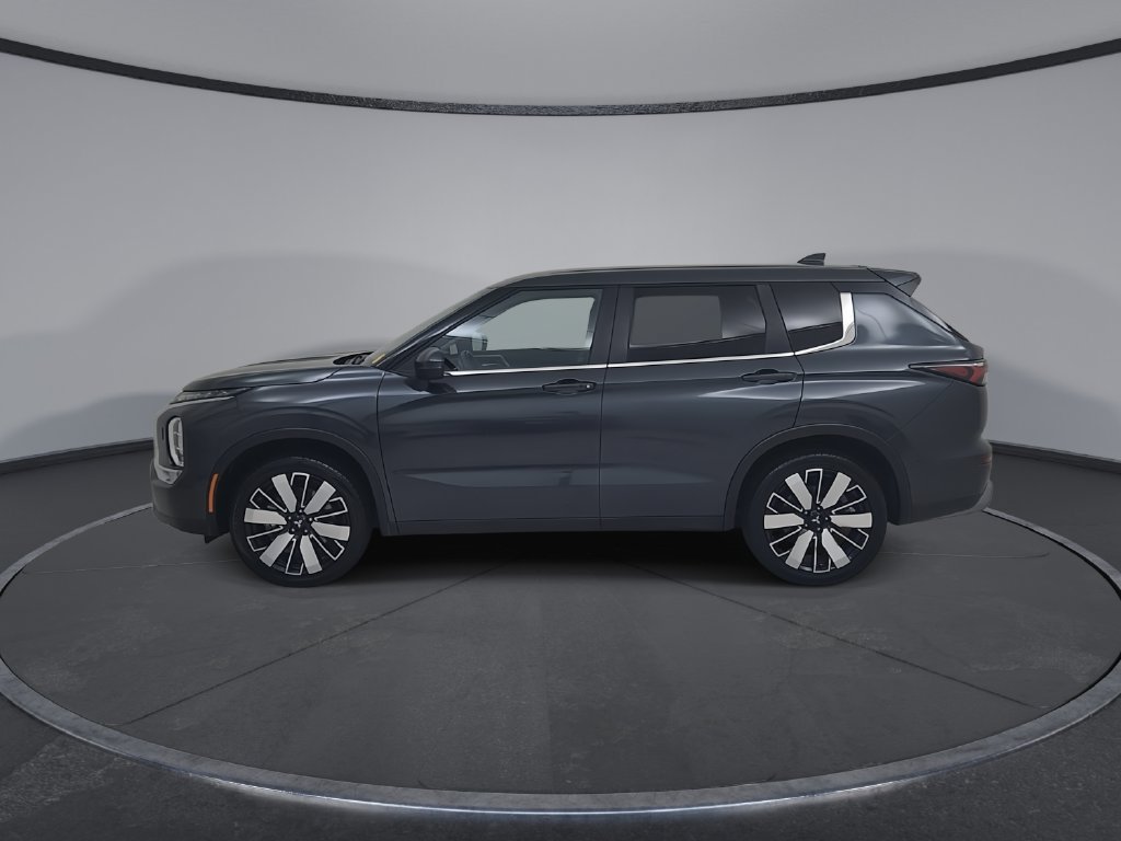 Used 2025 Mitsubishi Outlander SE AWD/4WD image 9