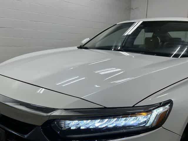 Used 2018 Honda Accord Touring image 32