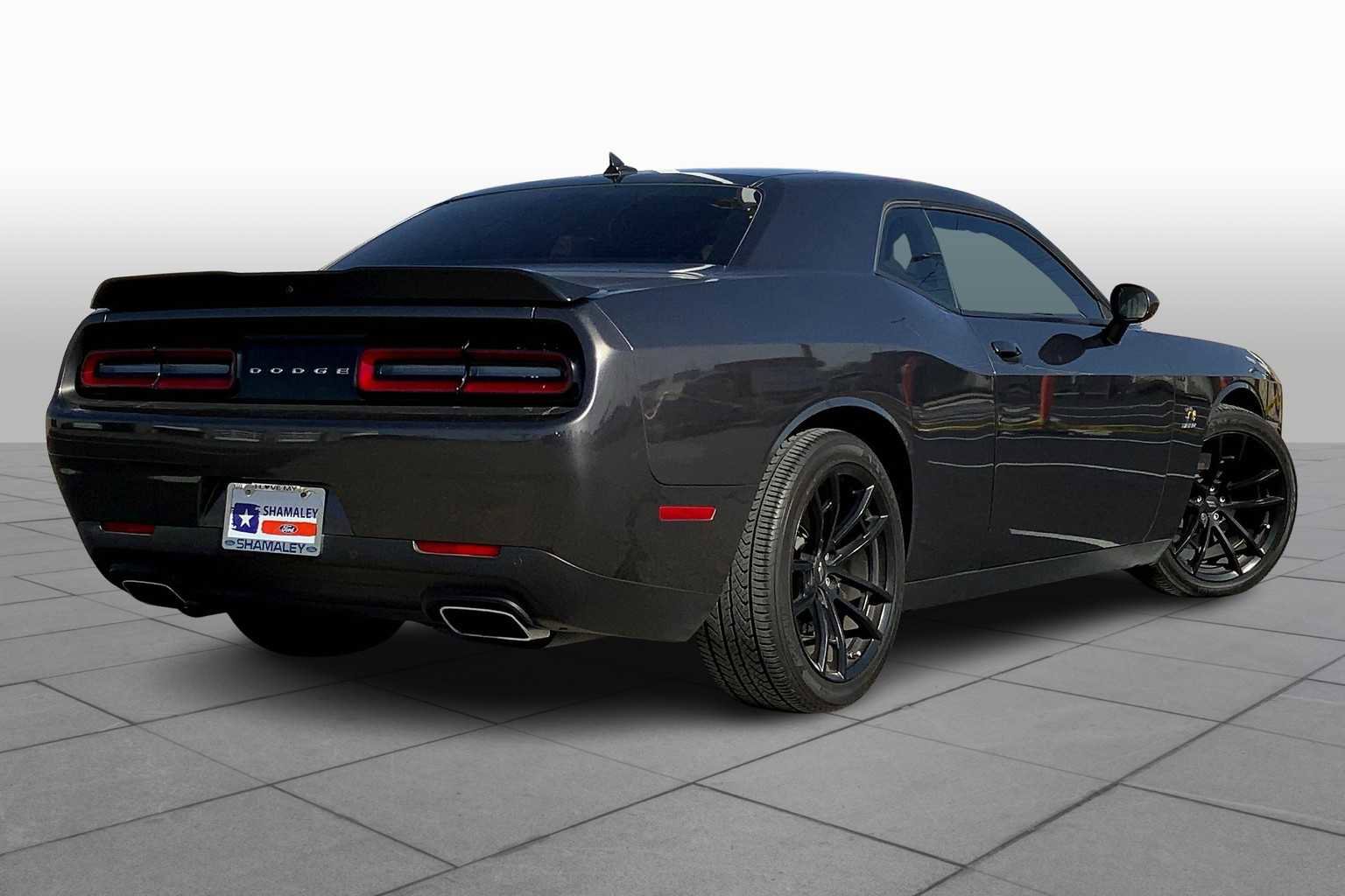 Used 2022 Dodge Challenger R/T Scat Pack RWD image 13