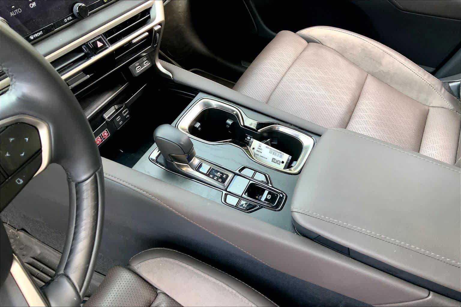 Used 2024 Lexus RX 350 AWD w/ Convenience Package image 17