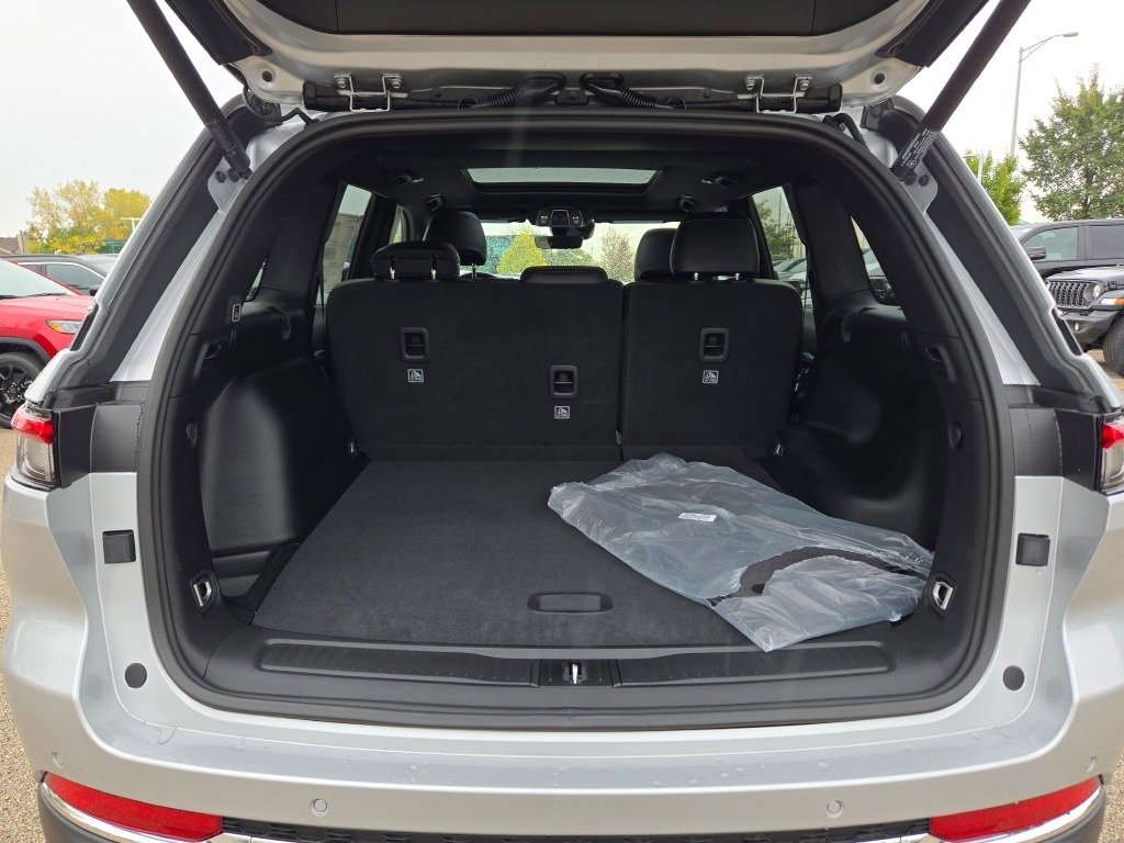 New 2025 Jeep Grand Cherokee Limited w/ MOPAR Finishing Package image 17