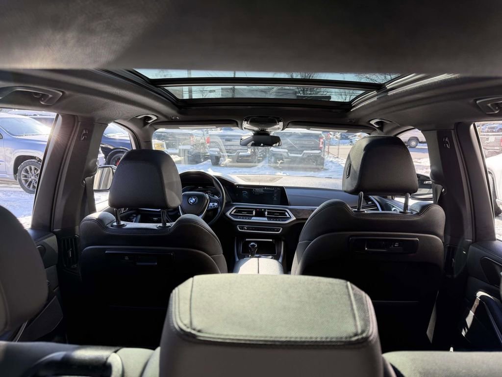 Used 2022 BMW X5 xDrive45e image 11