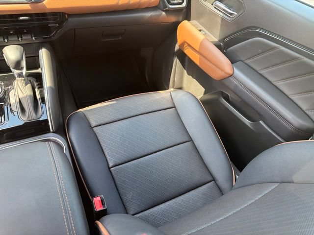 Used 2023 GMC Canyon AT4 w/ AT4 Premium Package AWD/4WD image 32